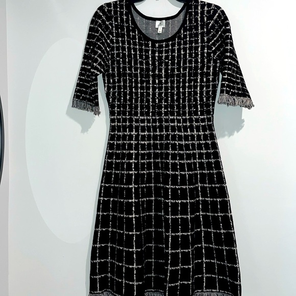 Dress Barn Dresses & Skirts - Dressbarn black white dress. Size small.